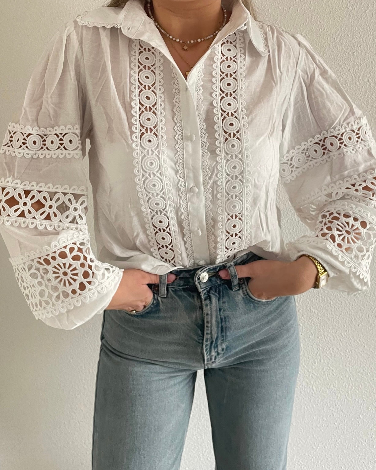 “Brodery” blouse white